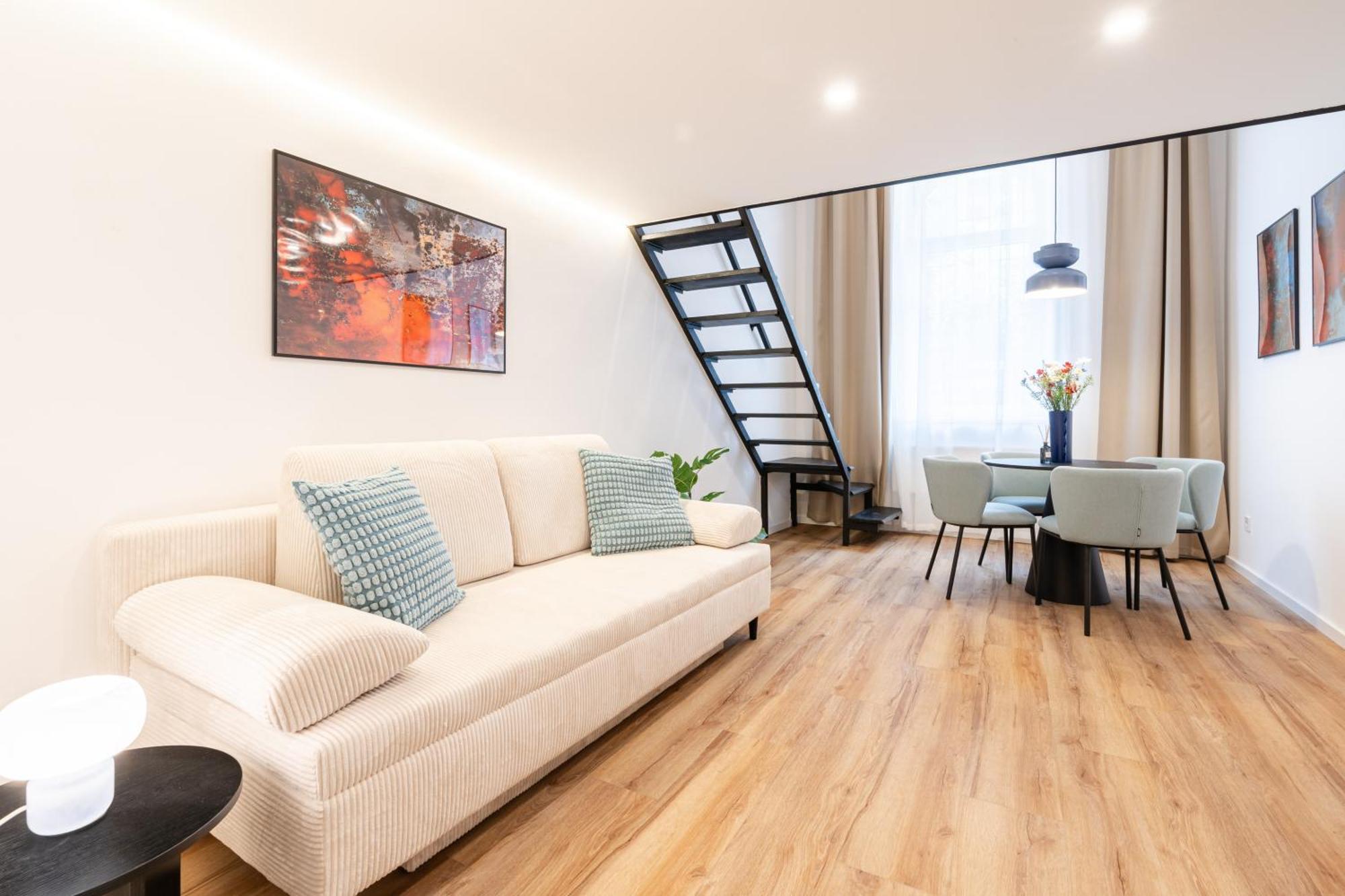 Dob 70 - Boutique Apartments, Location By Bqa *