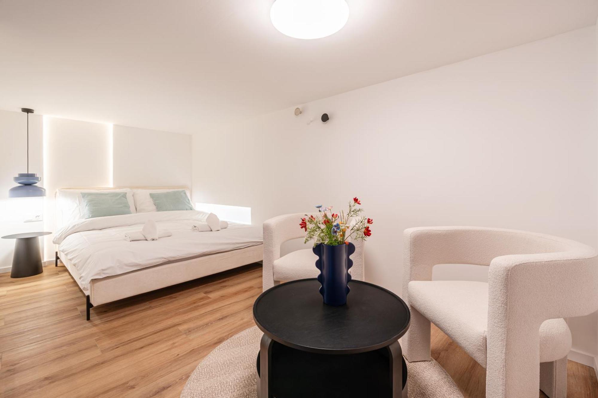 Dob 70 - Boutique Apartments, Location By Bqa Apartment *